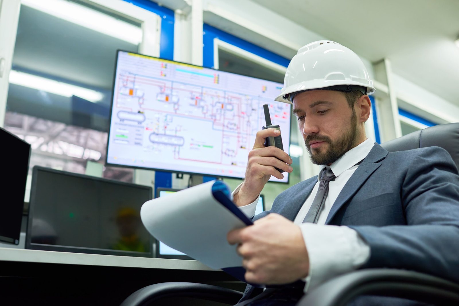 plant-manager-giving-instructions-from-office